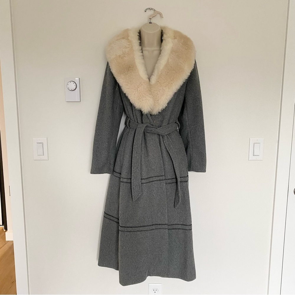 Vintage 1970’s Fur Collar Coat